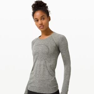 Lululemon Athletica Women's Gray Long Sleeve Top